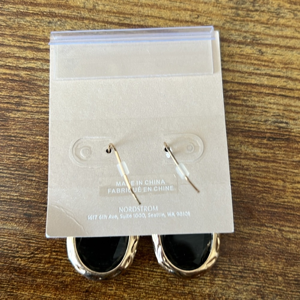 14th & Union Black Earrings - Picture 2 of 2